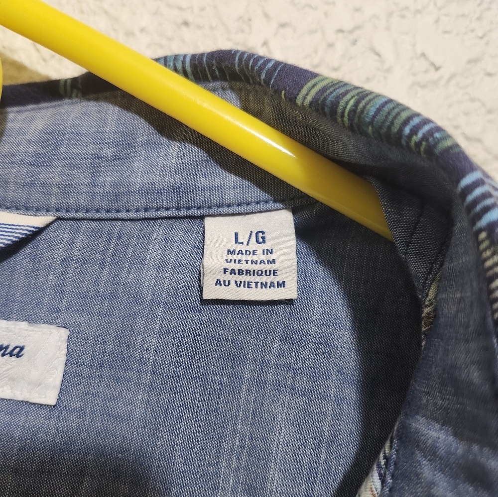 Tommy Bahama Veracruz Cay Scenic Iles Camp Shirt - Picture 5 of 9